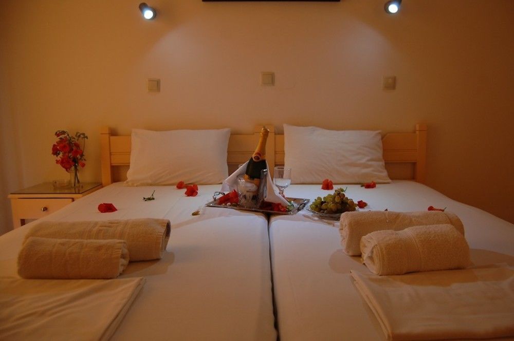 Seafront Apartments Kavos Ngoại thất bức ảnh